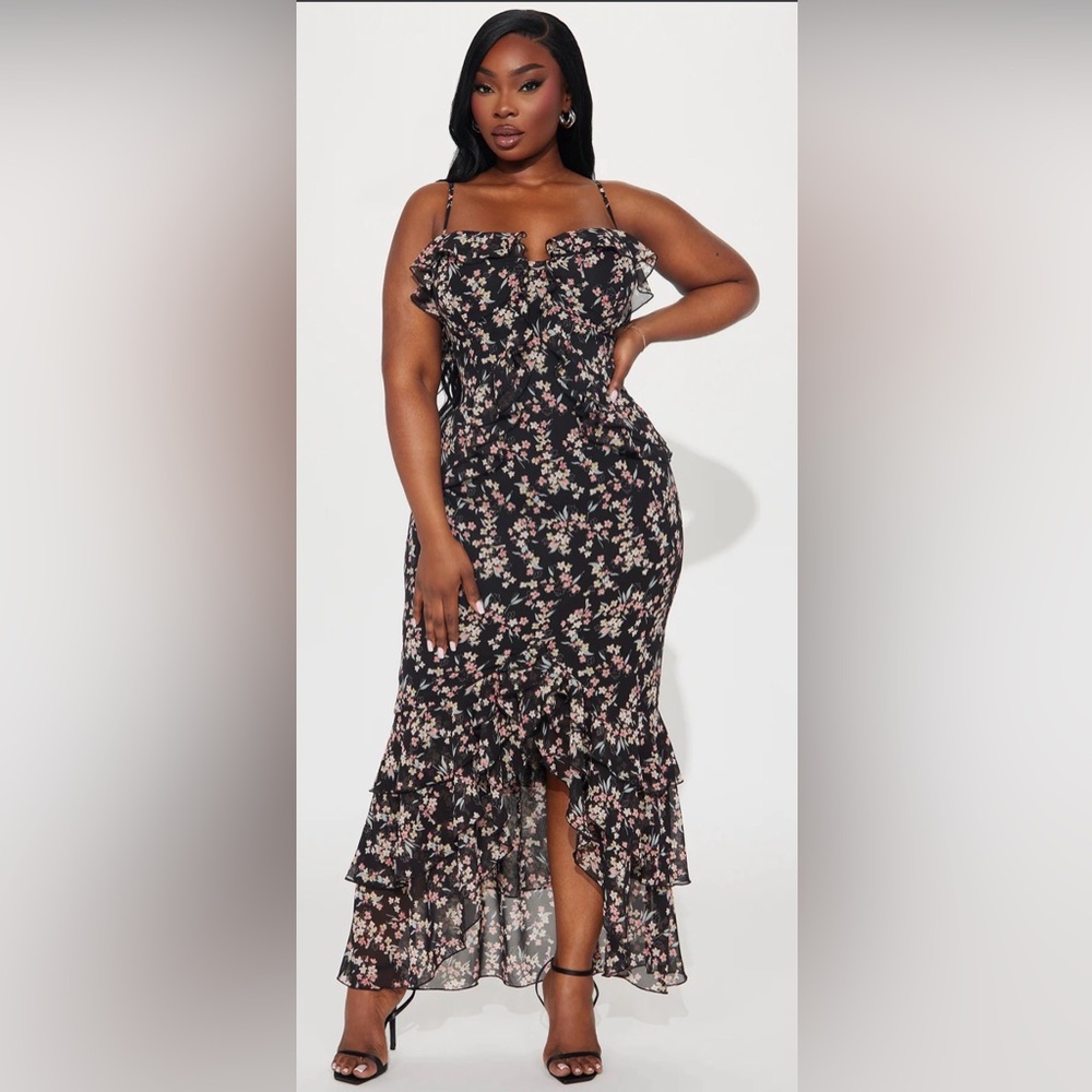 NWT Fashion Nova Sweet Things Black Floral Chiffon Maxi Dress Size M